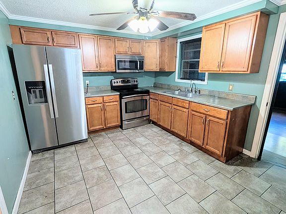 2nd image of 5170 Cordell St