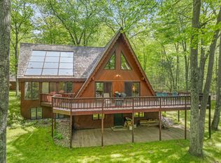 8521 Van Bussum Rd, Eagle River, WI 54521