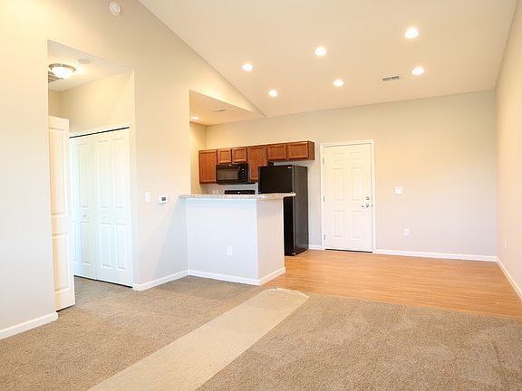 3rd image of 3116 Foxbridge Dr