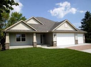 4614 Sweet St, Eagan, MN 55123