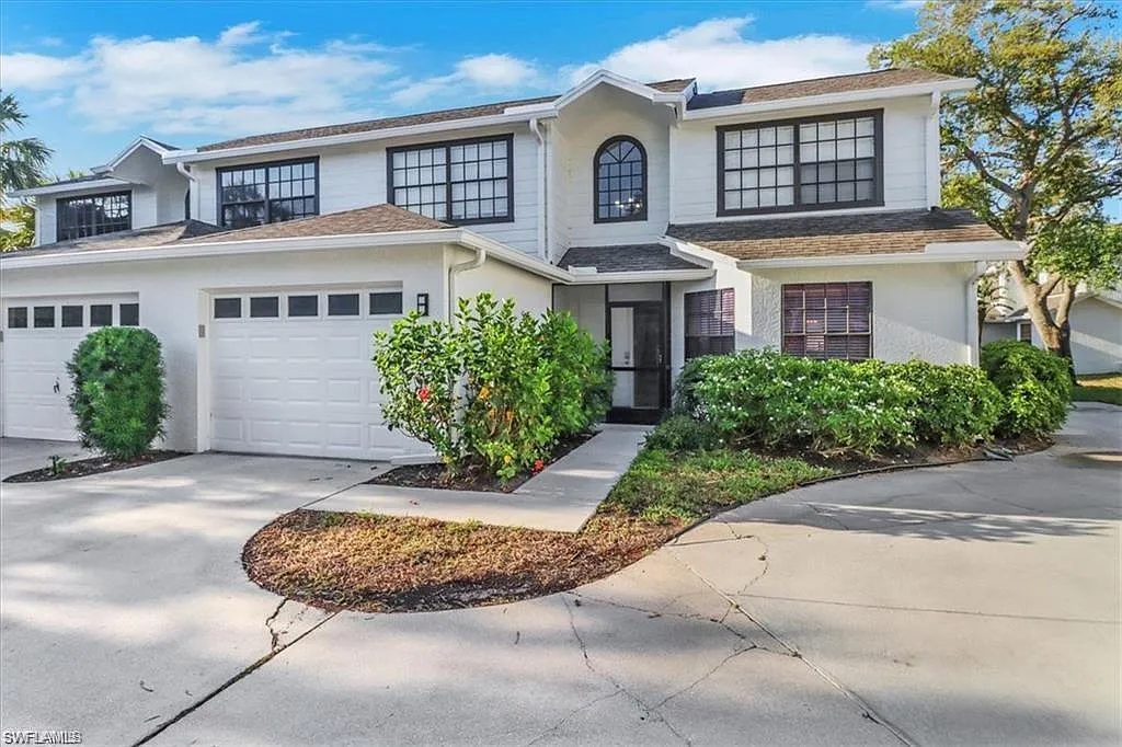 3 bed, 2.5 bath, 1784 sqft, $9,000 — Photo 1