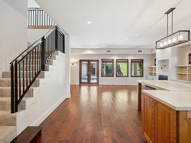 22030 Providencia St — Photo 2