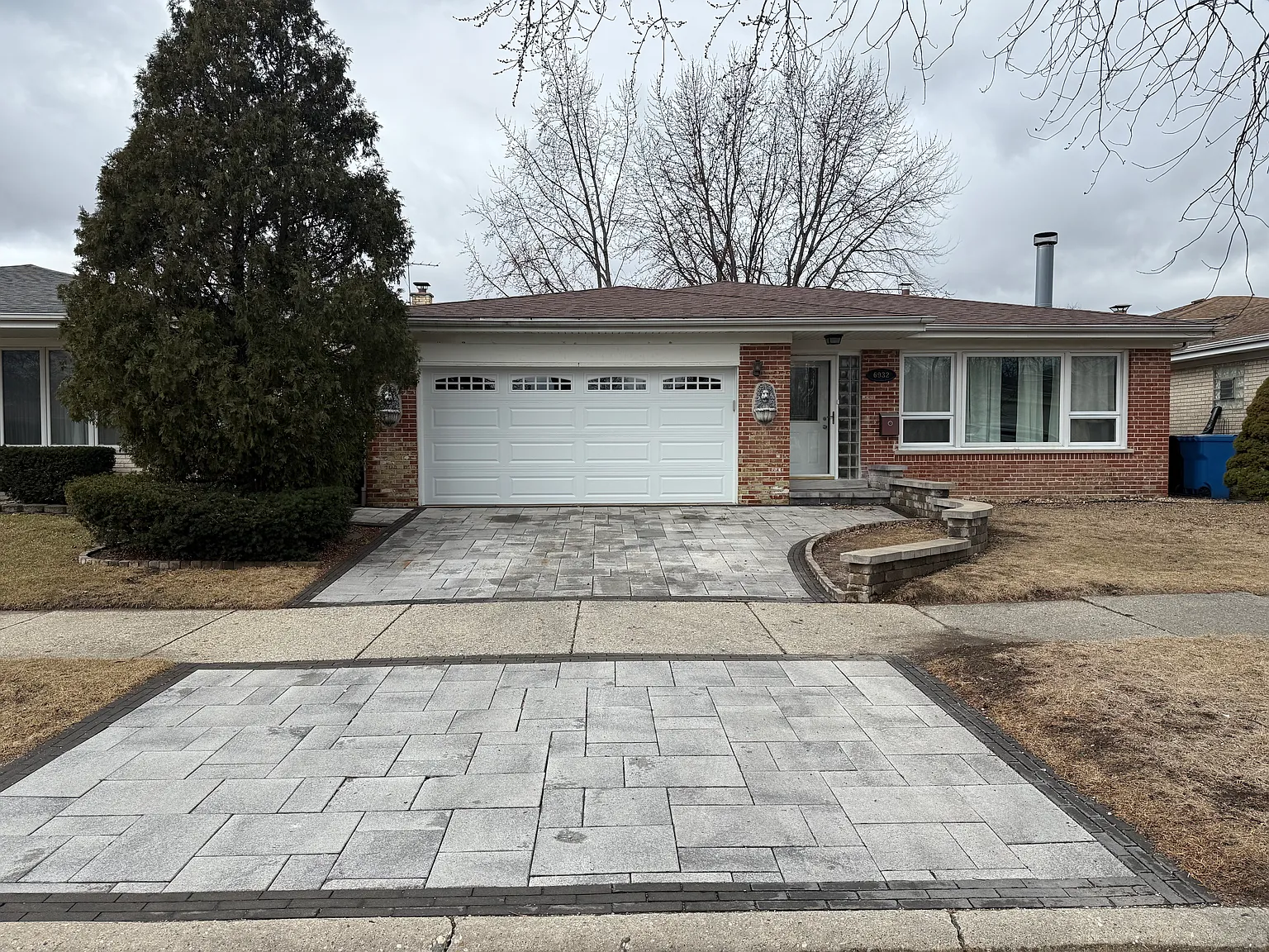 6932 N Waukesha Ave photo 1