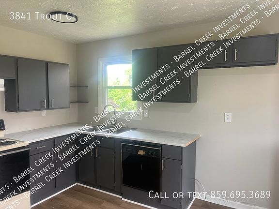 3rd image of 3841 Trout Ct