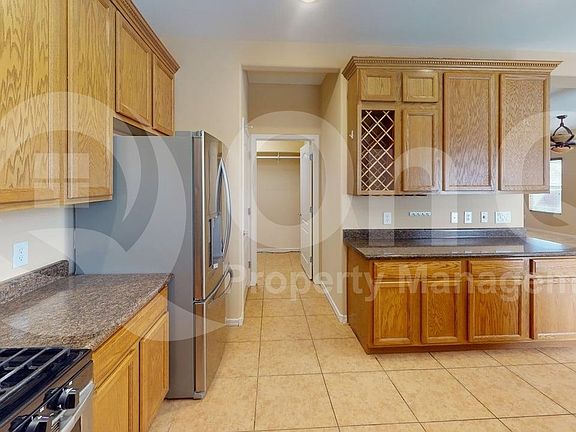 3rd image of 1107 W Calle Vista De Suenos