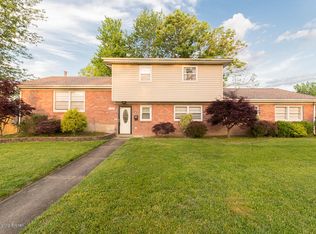 9900 Evening Star Dr, Louisville, KY 40272