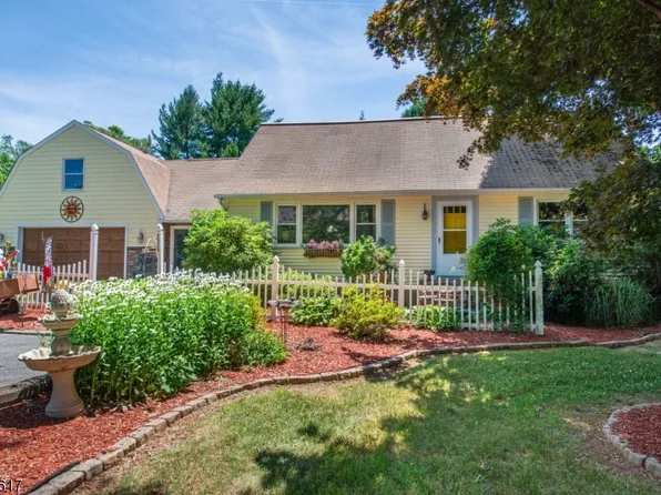 9 Hillside Ave, Mount Olive Twp., NJ 07836