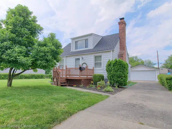 29522 Bridge St, Garden City, MI 48135