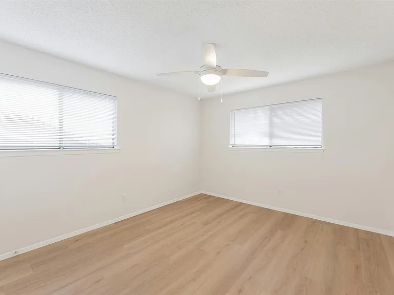 11603 Walnut Ridge Dr #B — Photo 15