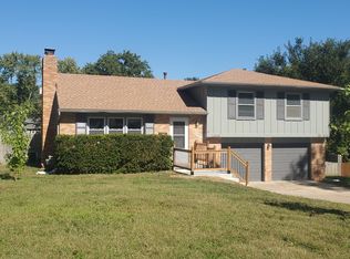 10508 W 70th St, Shawnee, KS 66203