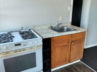 906 Gilbert St #5, Charles City, IA 50616