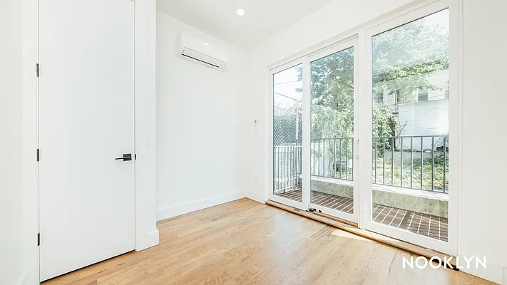 Rented by Nooklyn NYC LLC | media 32