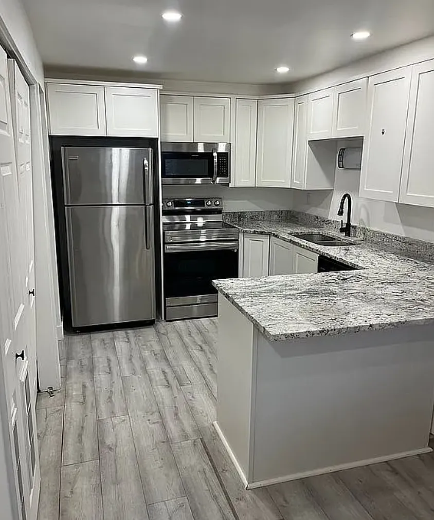 2 bed, 1000 sqft, $1,550 — Photo 2