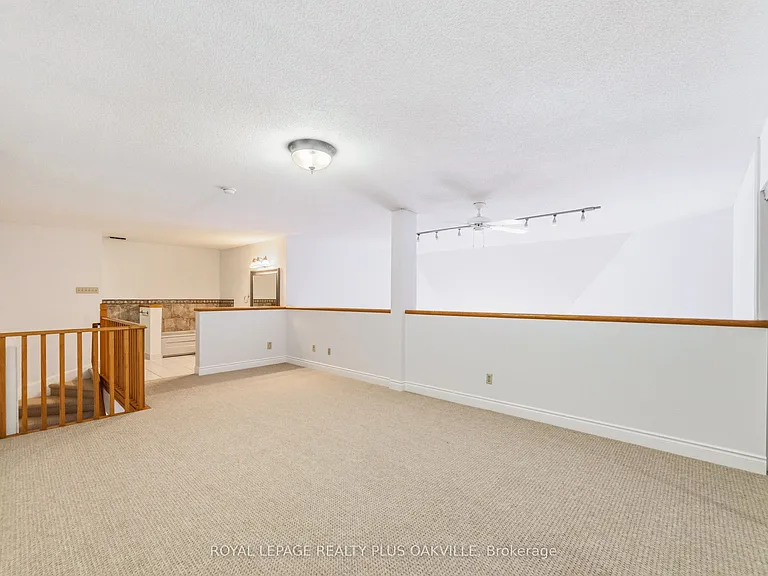 100 Bronte Rd #404 — Photo 29