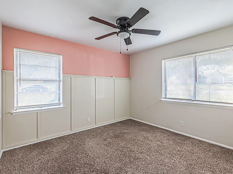 308 Franklin Dr — Photo 26