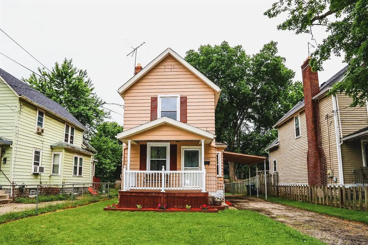 2 bed, 1085 sqft, $1,800 — Photo 1
