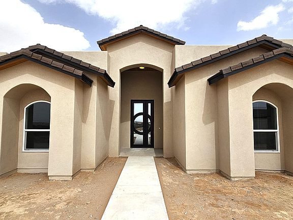3rd image of 4631 Mesa Rico Dr