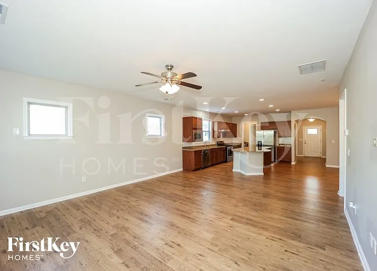206 Florence Rd — Photo 4