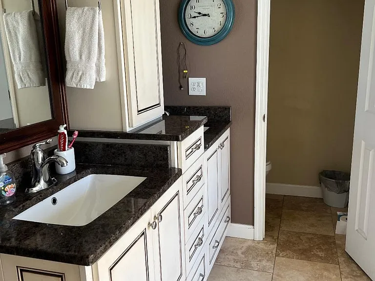 405 Century Dr — Photo 13