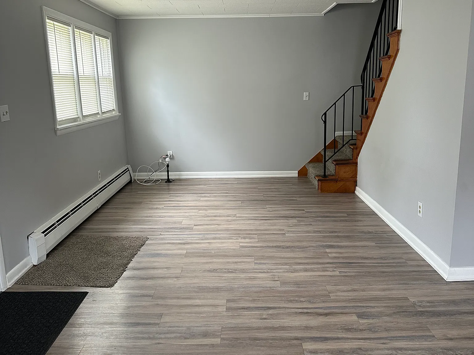 3 bed, 1296 sqft, $2,100 — Photo 4