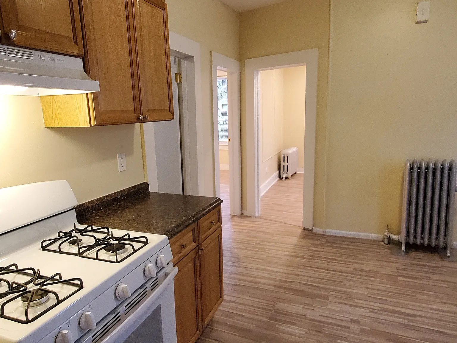 2 bed, $1,895 — Photo 2