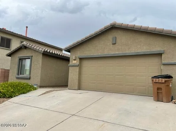 8152 N Wayward Star Dr, Tucson, AZ 85743