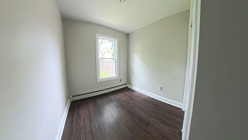 2 bed, 1.0 bath, $1,600 — Photo 3