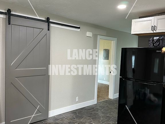4th image of 813 S McKinley Ave