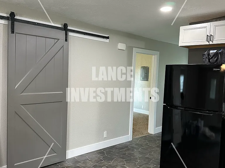 813 S McKinley Ave — Photo 4