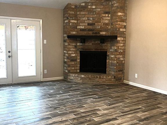 3rd image of 6760 Greenwood Dr