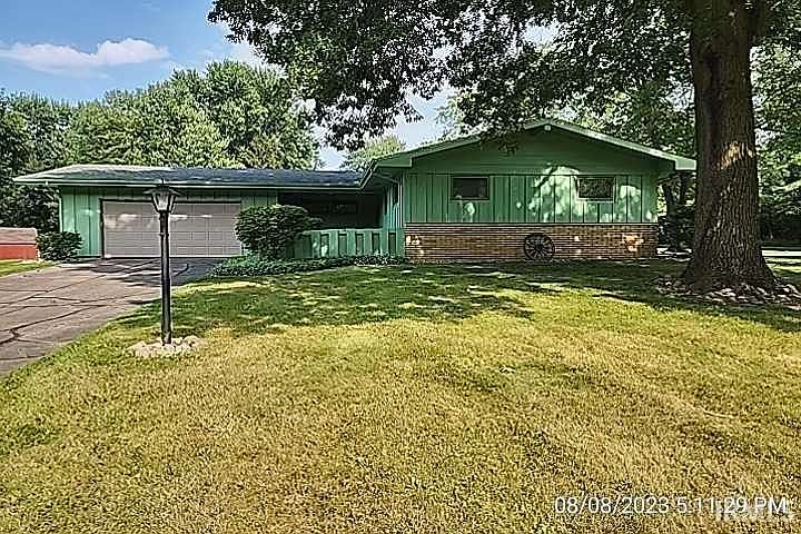 1st image of 60980 Coachman Dr