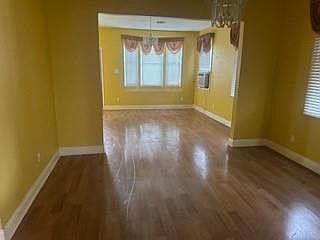 2nd image of 4827 Washington Ave