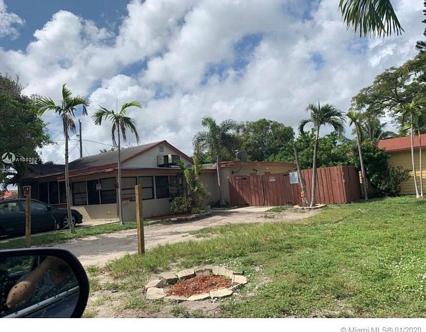 2nd image of 200 NW 11th St #4