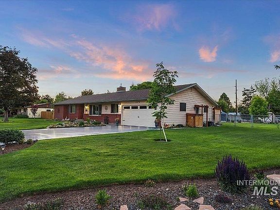 2nd image of 3070 S Terra Dr