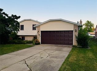 4768 Dreon Ct, Sterling Heights, MI 48310