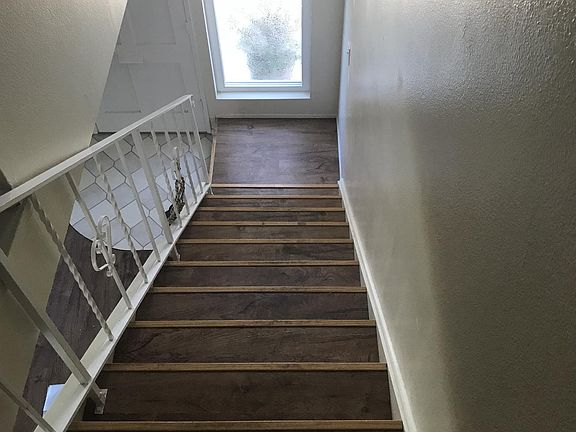 5th image of 139 4th Ave Unit 2