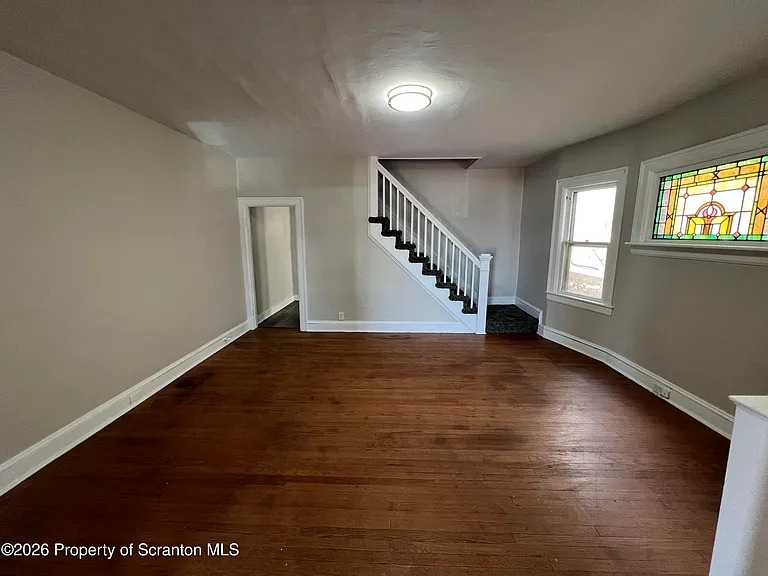 1131 W Locust St #2 — Photo 4