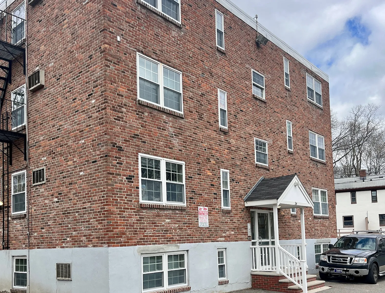 Studio, 344 sqft, $1,730 — Photo 3
