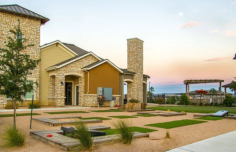 The Oasis at Pavilion Park Apartments — Photo 16