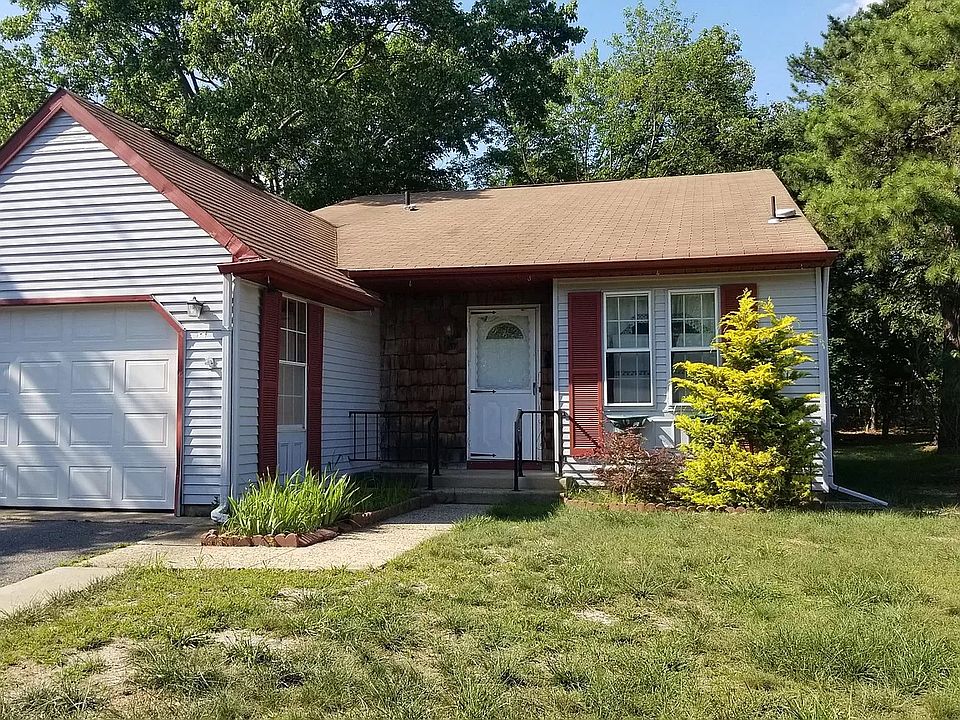 1st image of 37 Auburn St #54B