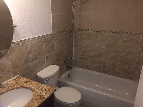 5th image of 2530 Pierce St APT 107