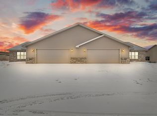 316 Twilight Trl, Fond Du Lac, WI 54937