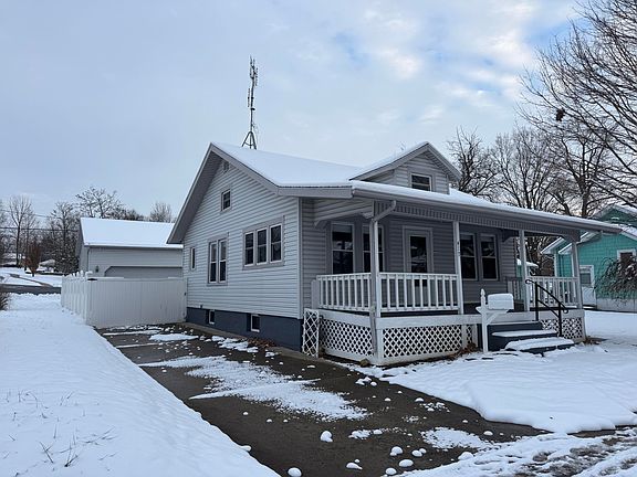 2nd image of 417 N Park Rd