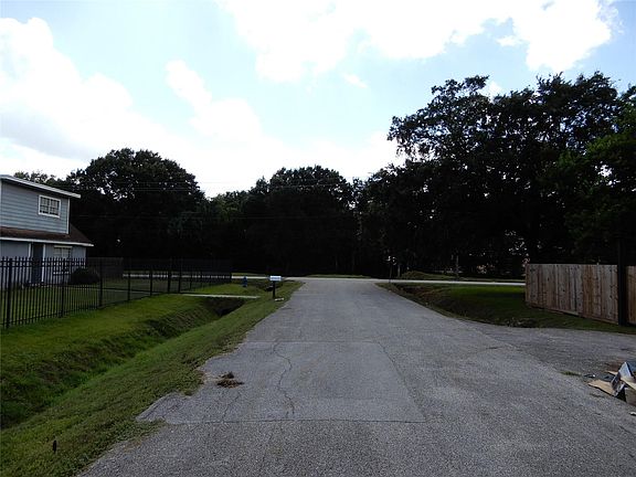 5th image of 8004 Gulick Ln