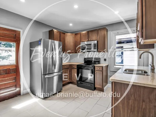 153 Winspear Ave Floor 2, Buffalo, NY 14215