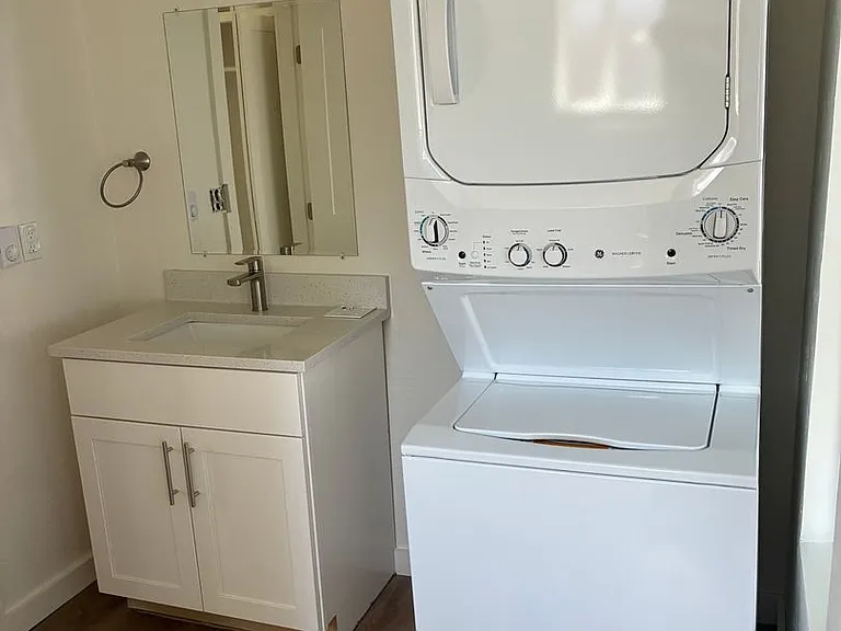 520 W Garland Ave — Photo 6