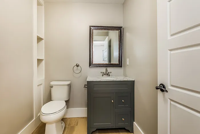 5 E Hampstead Sq #B — Photo 11