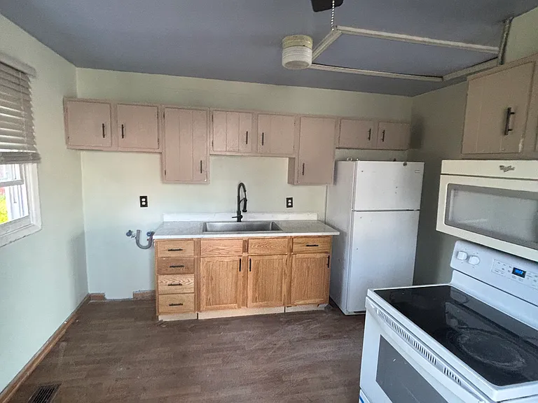 3607 Covert Ave — Photo 15