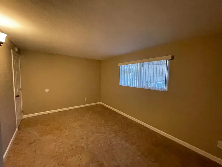 1000 Mojave Dr — Photo 7