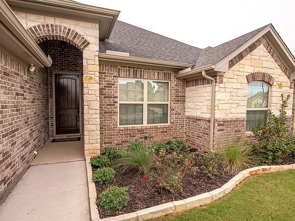 4th image of 2046 Clive Dr